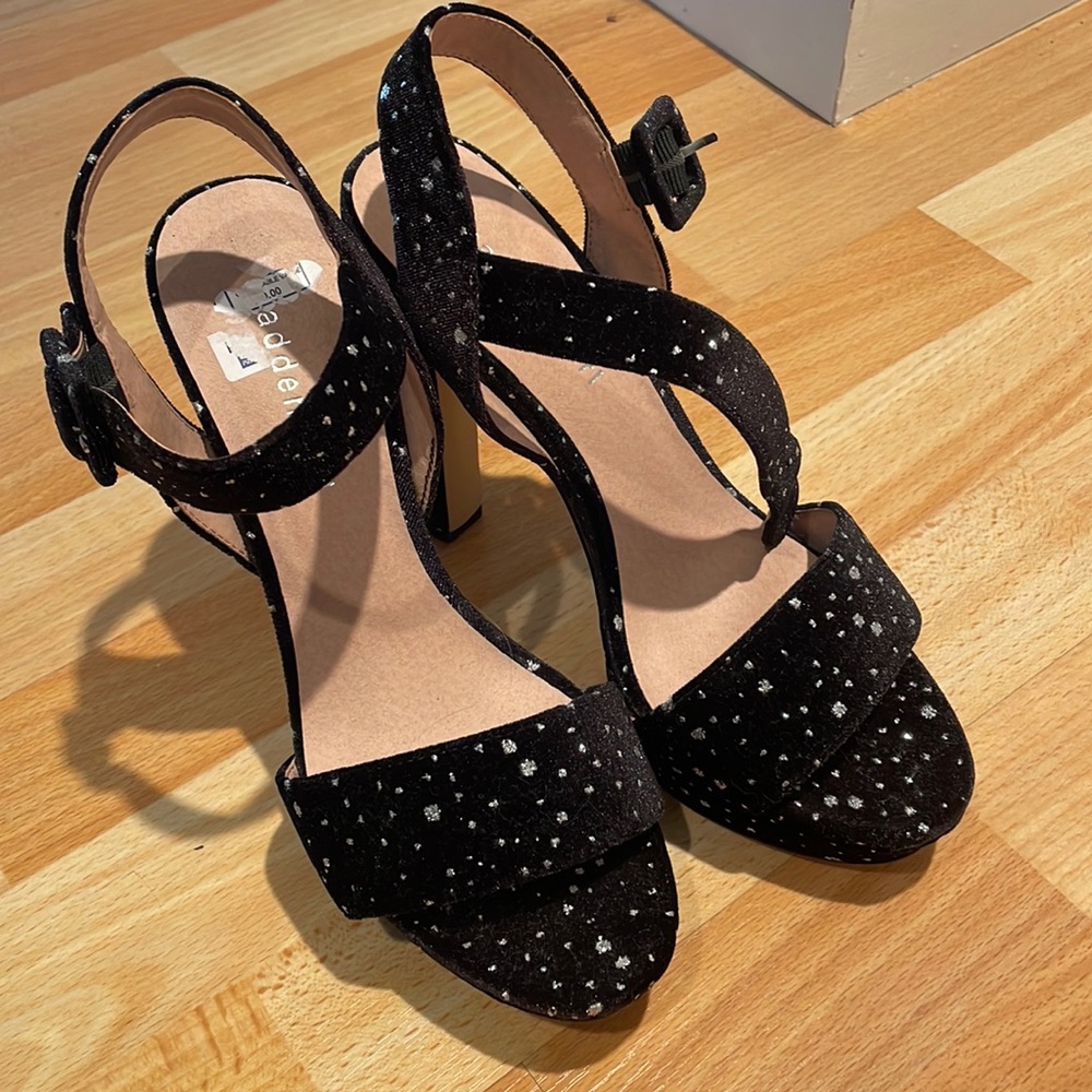 Madden Girl Black and Silver Suede Pumps